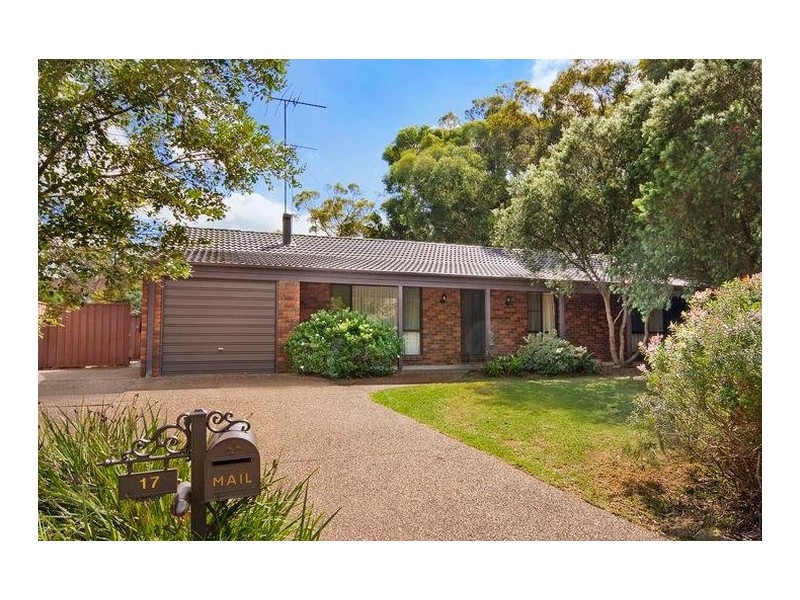 17 Portland Close, Illawong NSW 2234