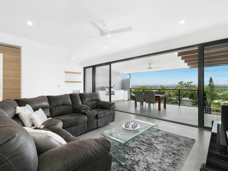Unit 1/27 Maltman Street South, Kings Beach QLD 4551