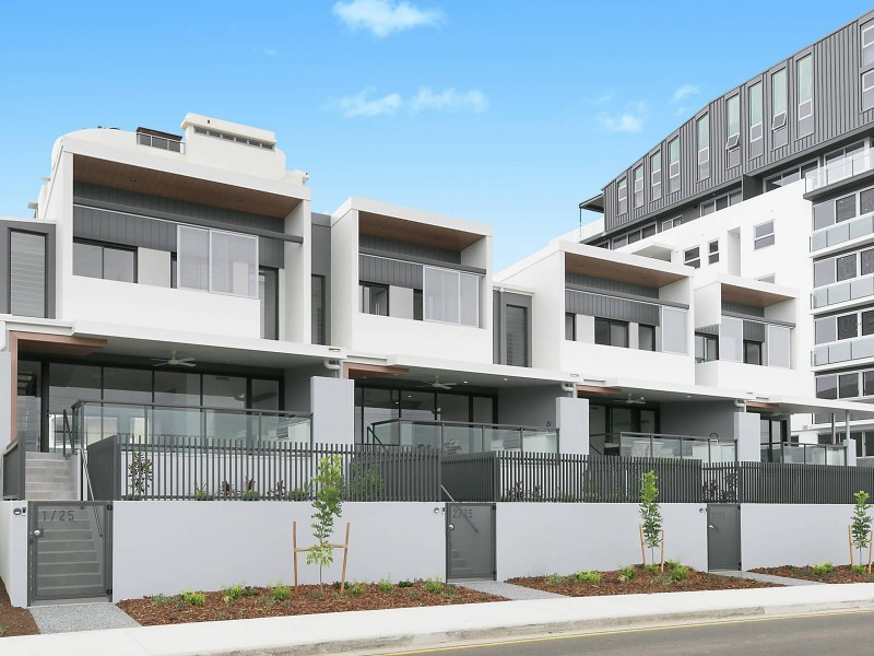 Unit 1/27 Maltman Street South, Kings Beach QLD 4551