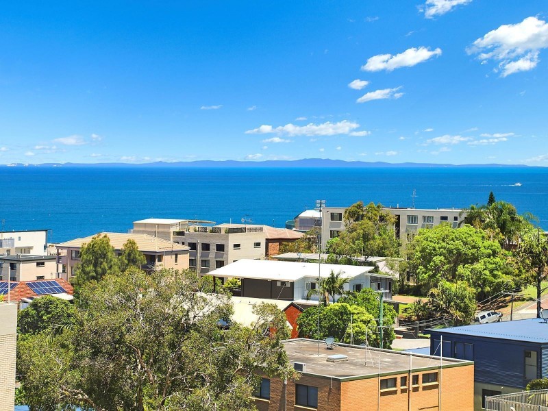 Unit 1/27 Maltman Street South, Kings Beach QLD 4551