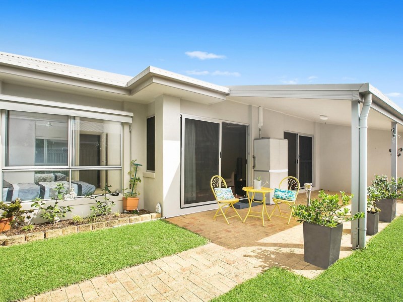 24/2 Grand Parade, Parrearra QLD 4575