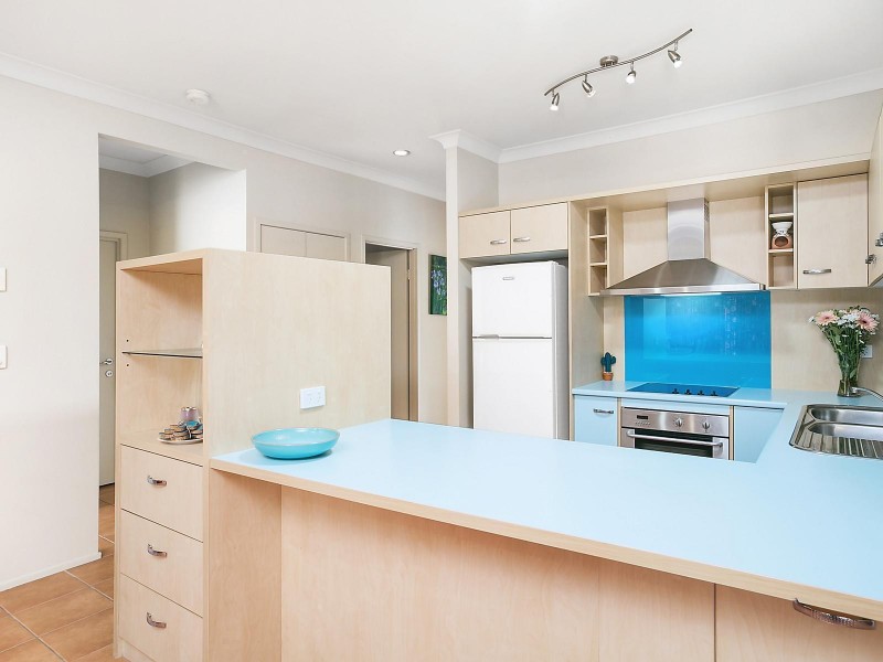 24/2 Grand Parade, Parrearra QLD 4575