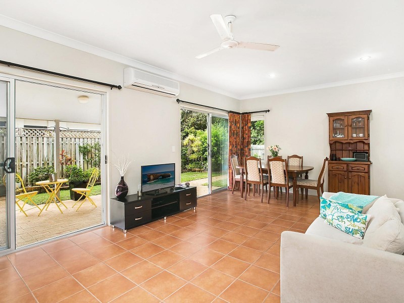 24/2 Grand Parade, Parrearra QLD 4575