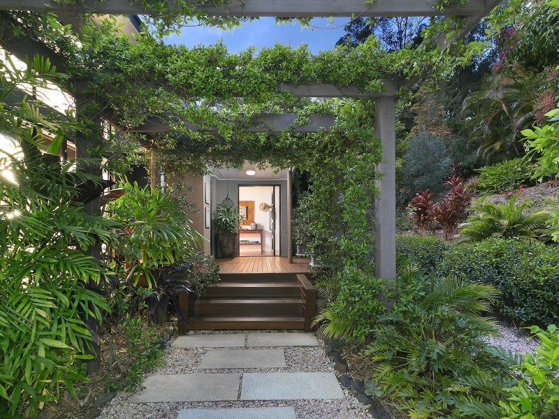 8 Pirianda Grove, Mons QLD 4556