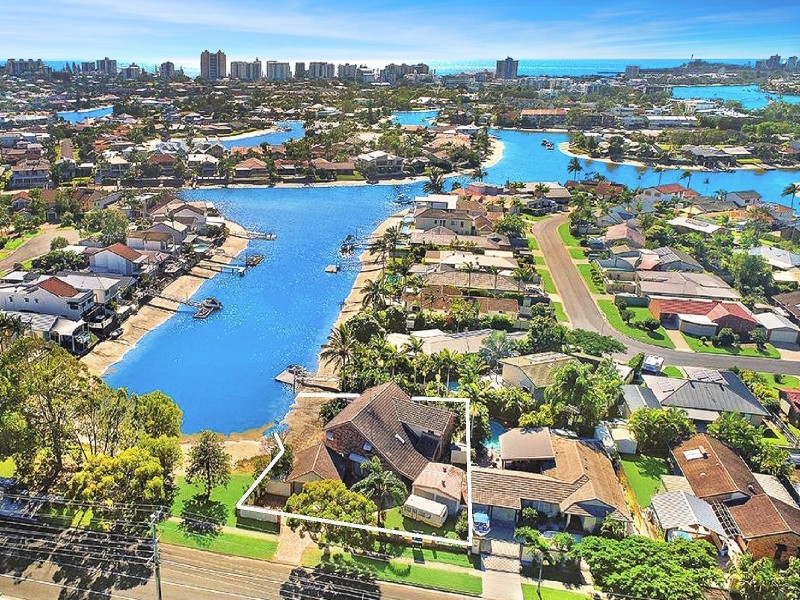 74 Amarina Avenue, Mooloolaba QLD 4557