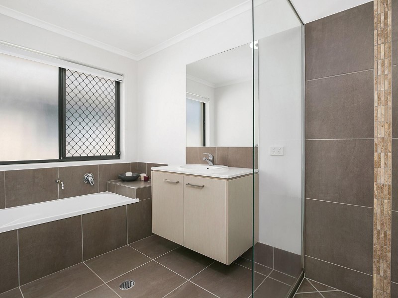 17 Anchorage Drive, Birtinya QLD 4575