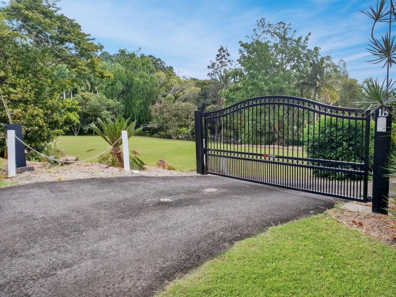 13 Mons School Road, Mons QLD 4556