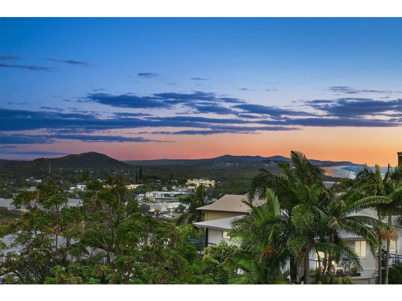 17 Pacific Heights Court, Coolum Beach QLD 4573