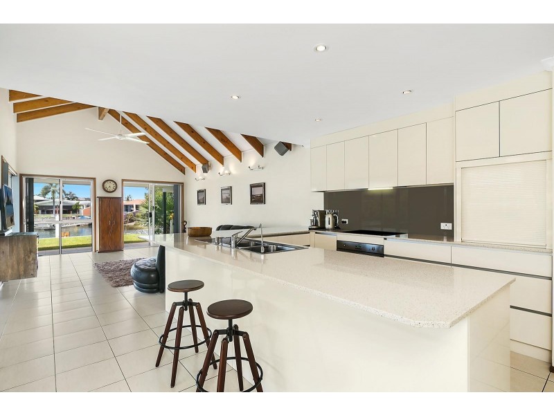 13 Aroona Avenue, Buddina QLD 4575