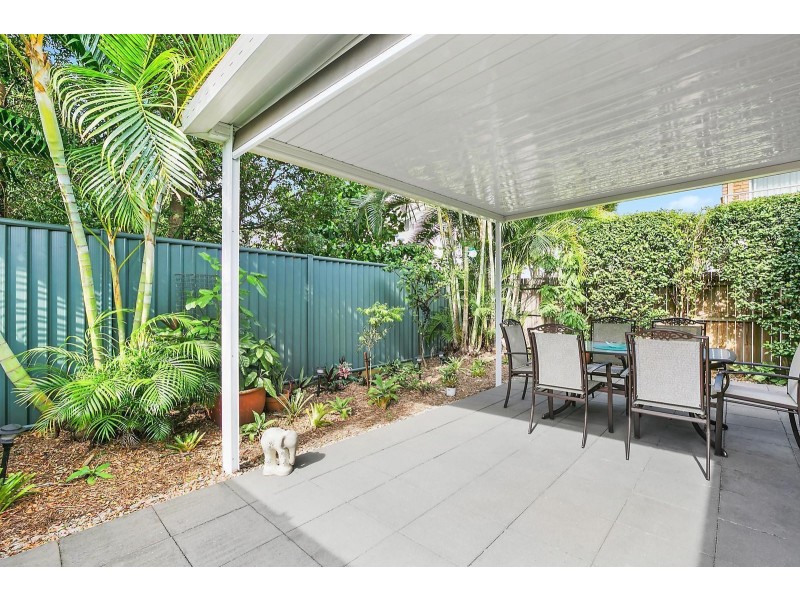 2/130 Broadwater Avenue, Maroochydore QLD 4558