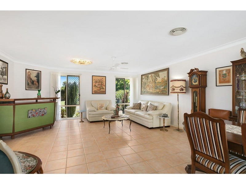 10 Gradorean Street, Pelican Waters QLD 4551