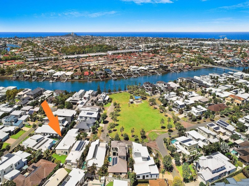 9 Cocos Court, Kawana Island QLD 4575