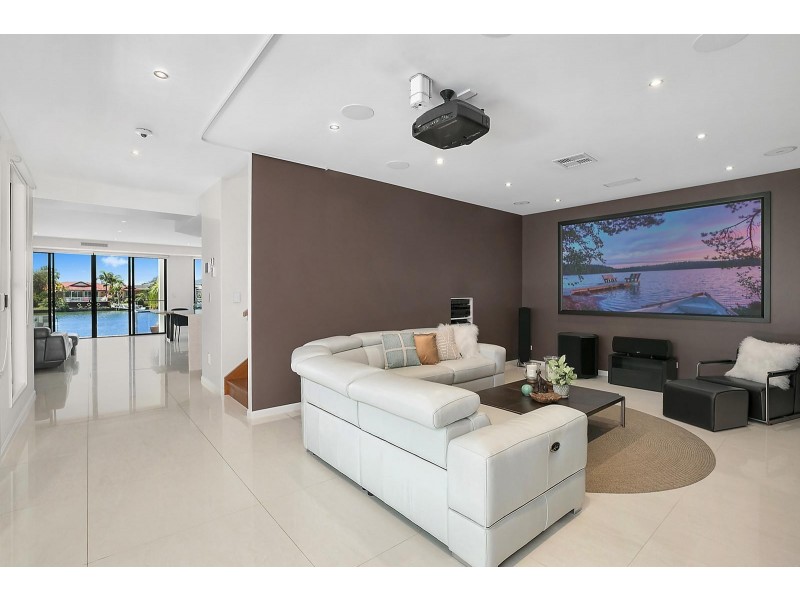 13 Panama Court, Kawana Island QLD 4575