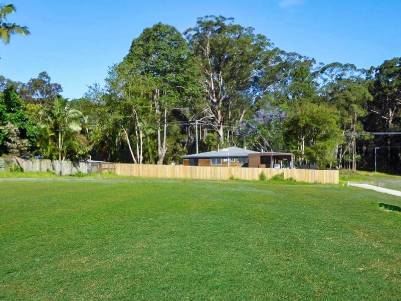 8 Banksia Place, Palmwoods QLD 4555