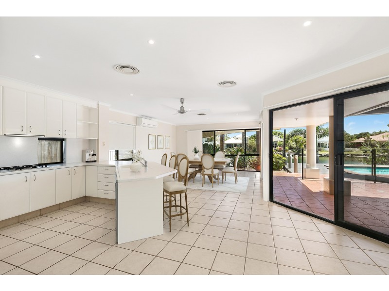 5-7 Glenwood Place, Twin Waters QLD 4564