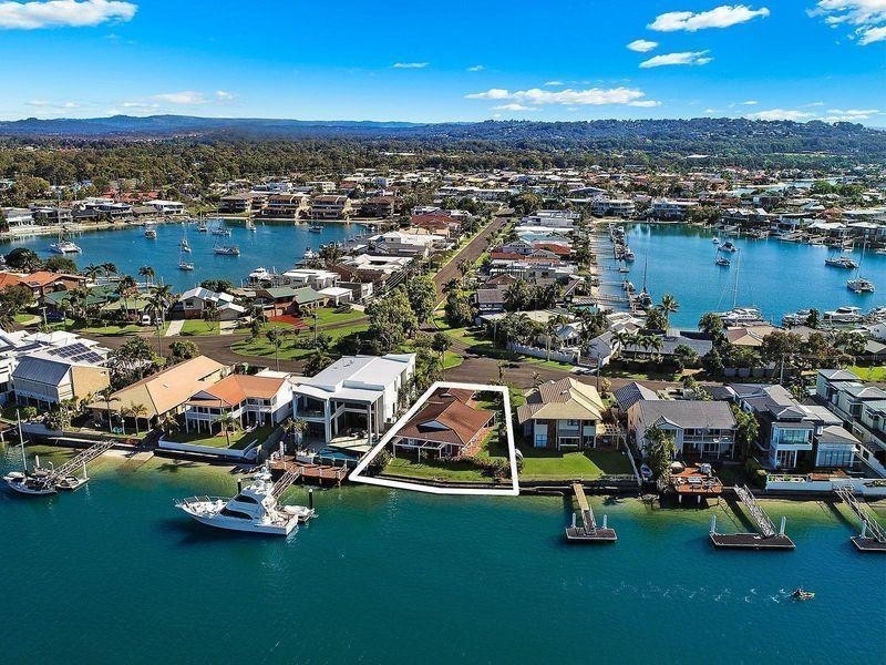 49 Carwoola Crescent, Mooloolaba QLD 4557