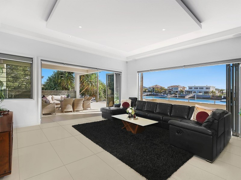 25 Cuba Court, Kawana Island QLD 4575