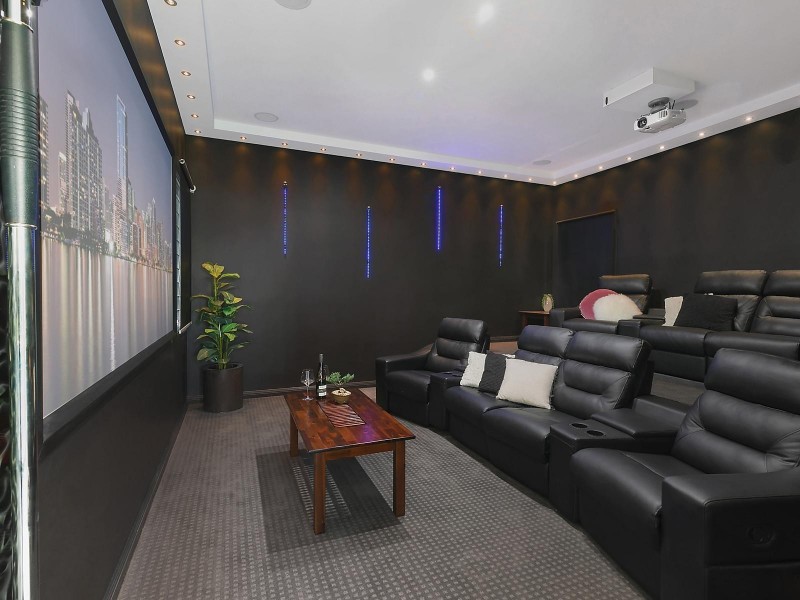 25 Cuba Court, Kawana Island QLD 4575