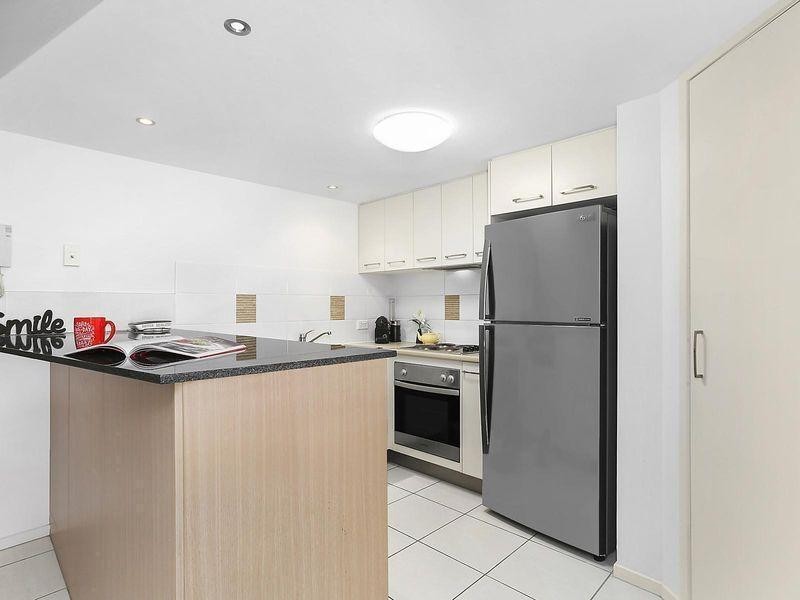 12/10 Grand Parade, Parrearra QLD 4575