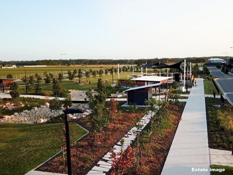 16 Sapphire Way, Palmview QLD 4553