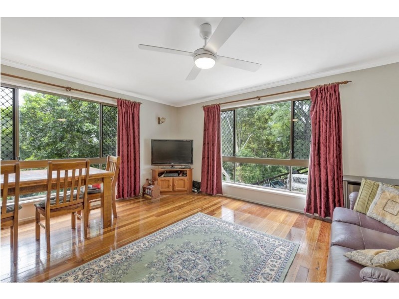 235 Panorama Drive, Rosemount QLD 4560