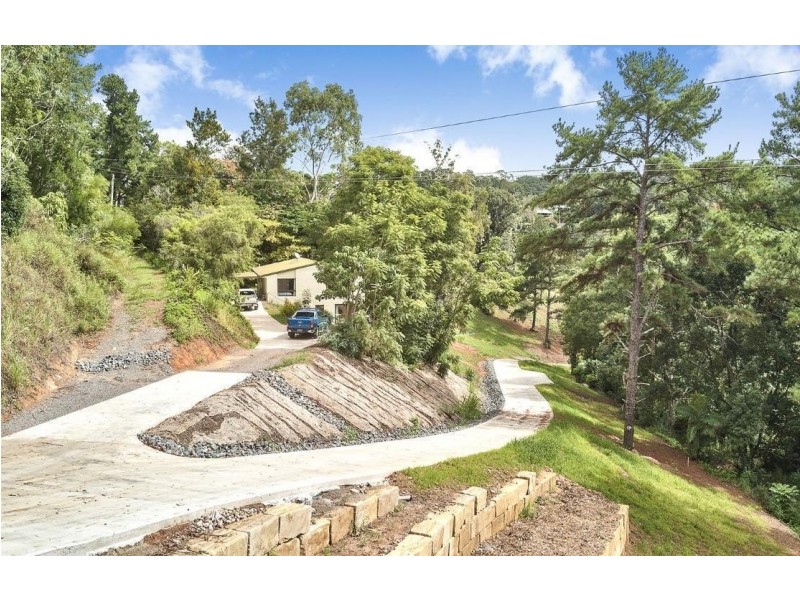 235 Panorama Drive, Rosemount QLD 4560