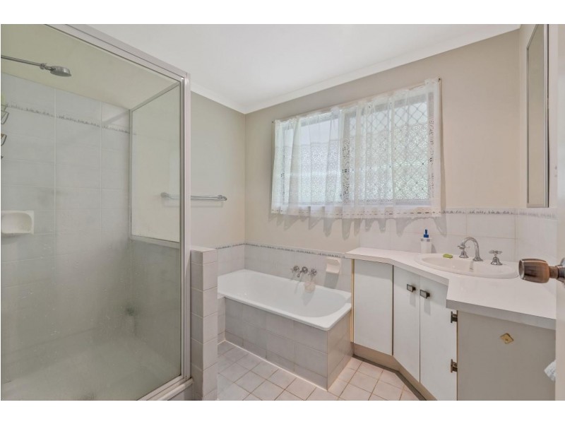 235 Panorama Drive, Rosemount QLD 4560