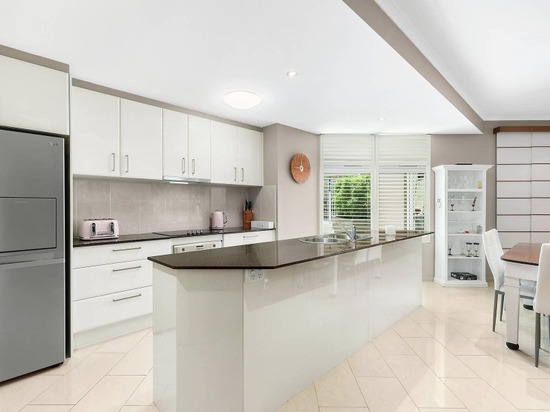 2/93 Landsborough Parade, Golden Beach QLD 4551