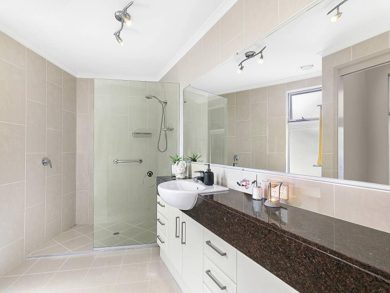 2/93 Landsborough Parade, Golden Beach QLD 4551