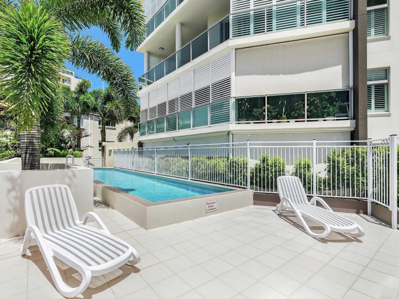 2/93 Landsborough Parade, Golden Beach QLD 4551
