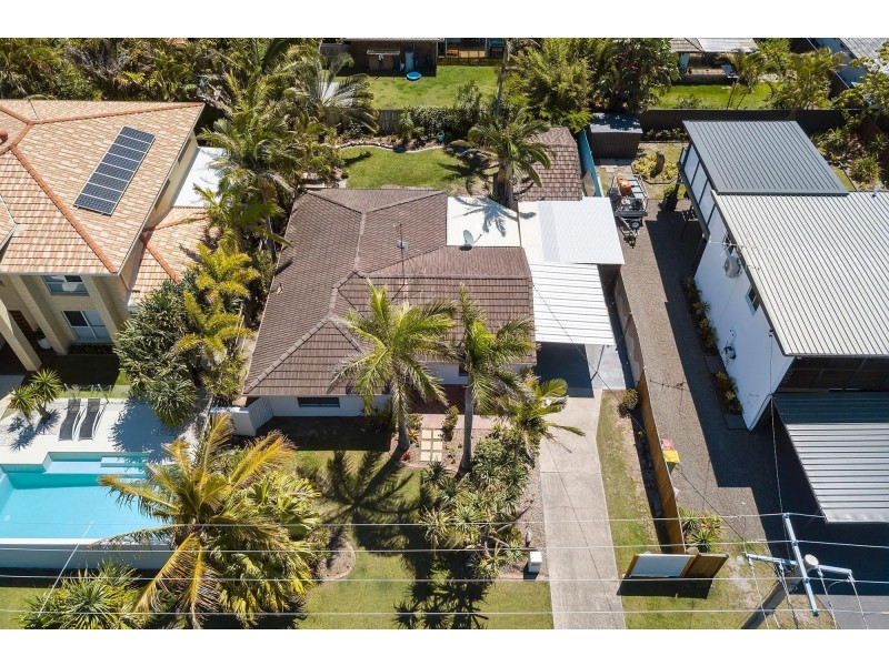 11 Bareena Place, Warana QLD 4575