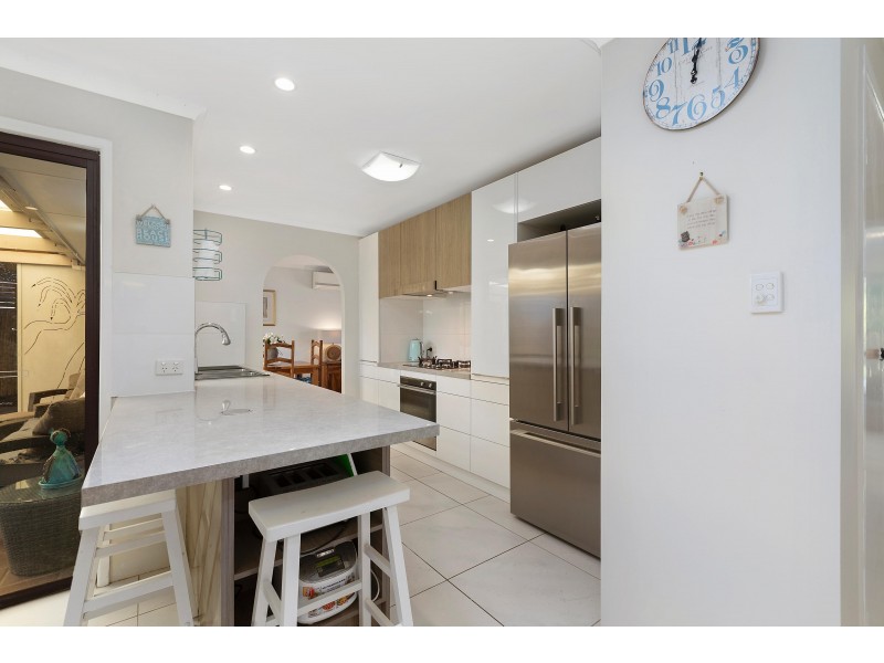 11 Bareena Place, Warana QLD 4575