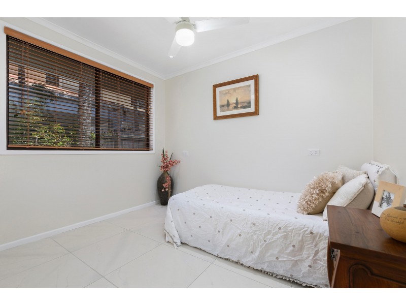 11 Bareena Place, Warana QLD 4575