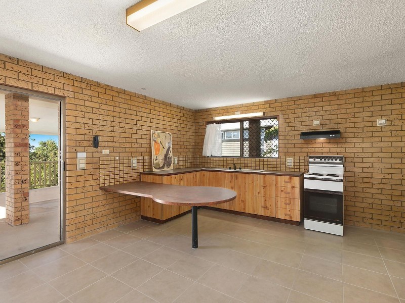 8 Hilltop Crescent, Coolum Beach QLD 4573