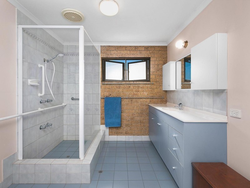 8 Hilltop Crescent, Coolum Beach QLD 4573