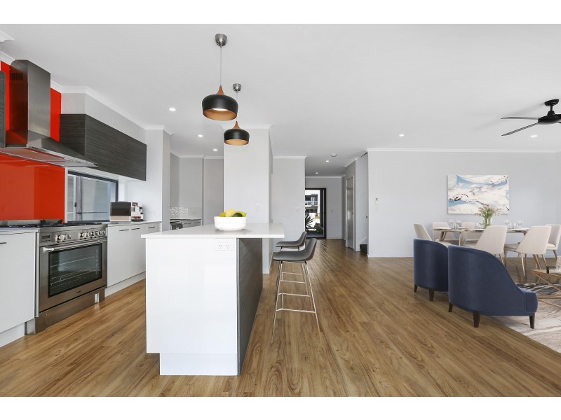 4 Endurance Place, Birtinya QLD 4575