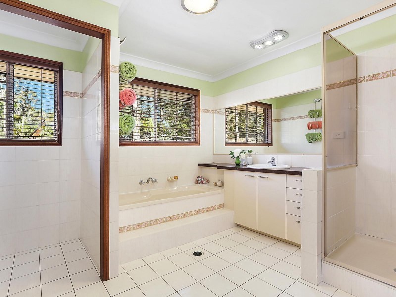 9 Parkwood Avenue, Camira QLD 4300