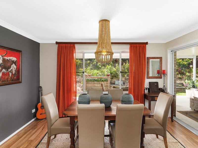 21 Catchlove Crescent, Augustine Heights QLD 4300