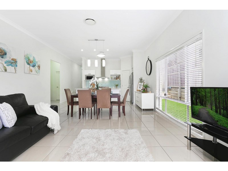 8 Alton Towers Street, Springfield Lakes QLD 4300