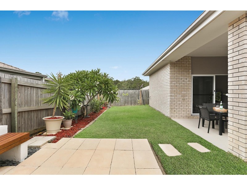 8 Alton Towers Street, Springfield Lakes QLD 4300