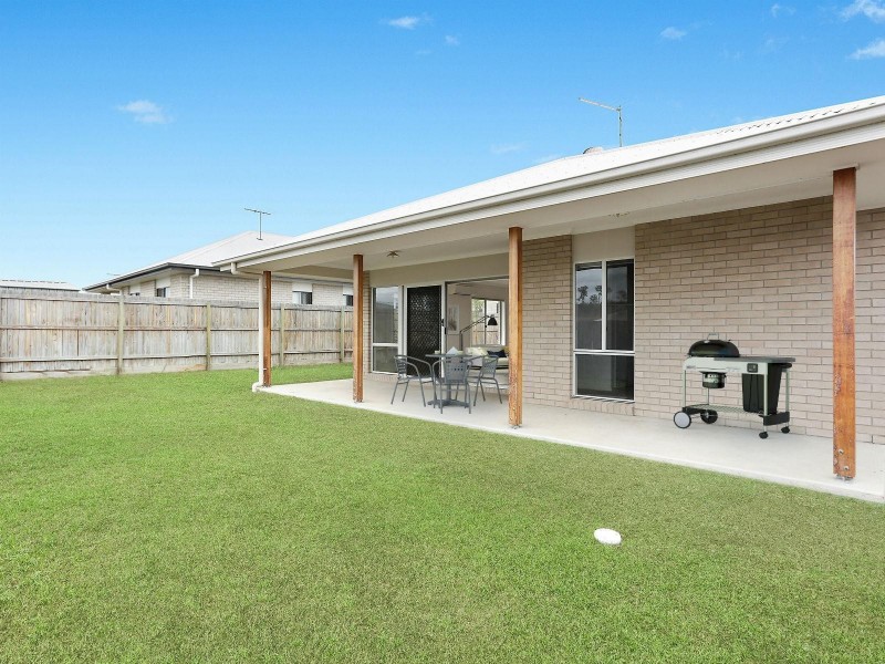 8 Serenity Street, South Ripley QLD 4306