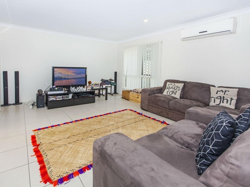 27 Brock Drive, Springfield Lakes QLD 4300