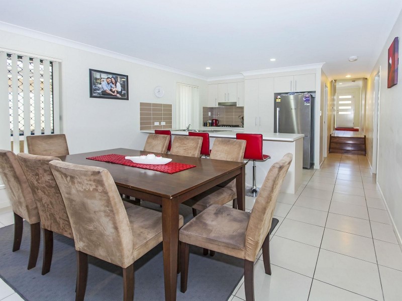 27 Brock Drive, Springfield Lakes QLD 4300