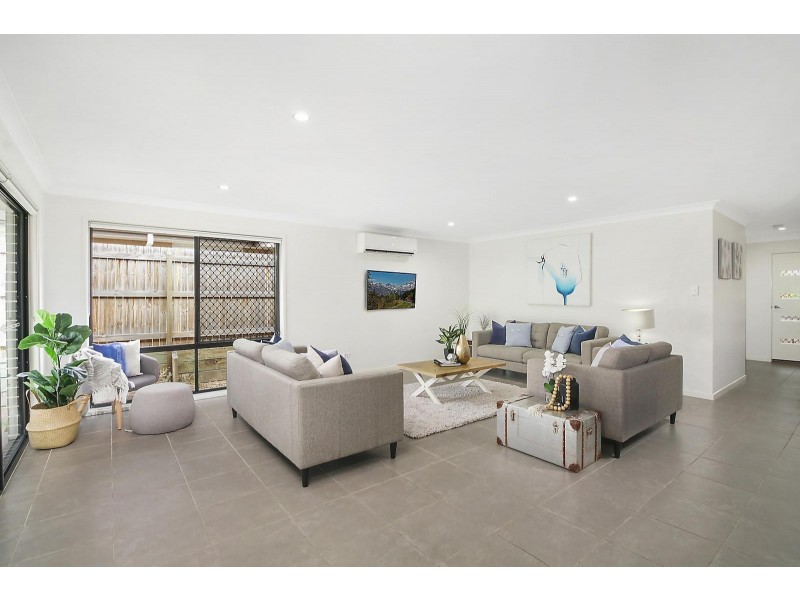 32 Fitzpatrick Circuit, Augustine Heights QLD 4300