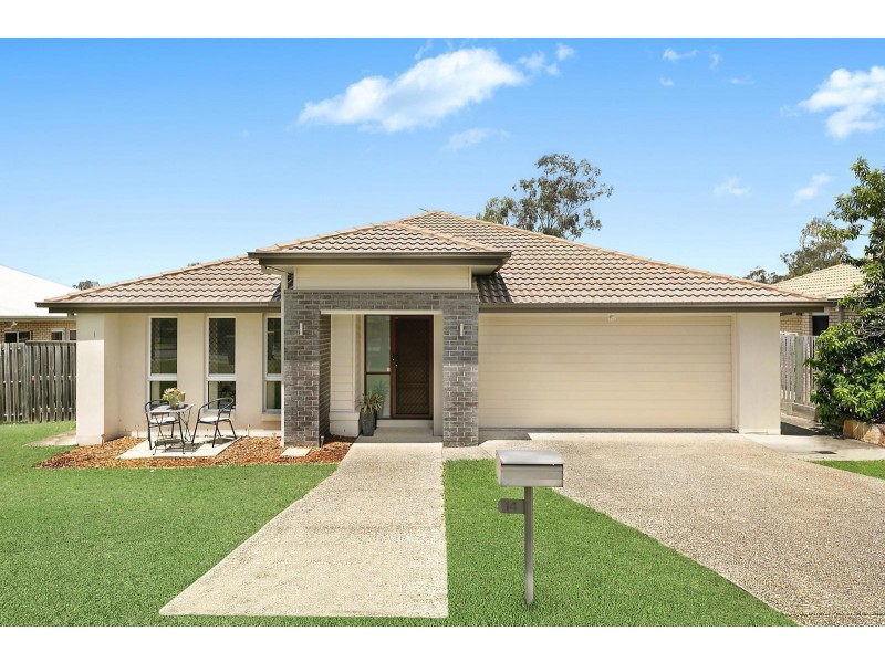 14 Dillon Avenue, Augustine Heights QLD 4300