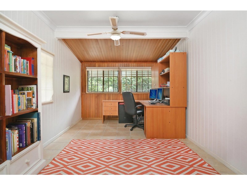 16 Moss Road, Camira QLD 4300