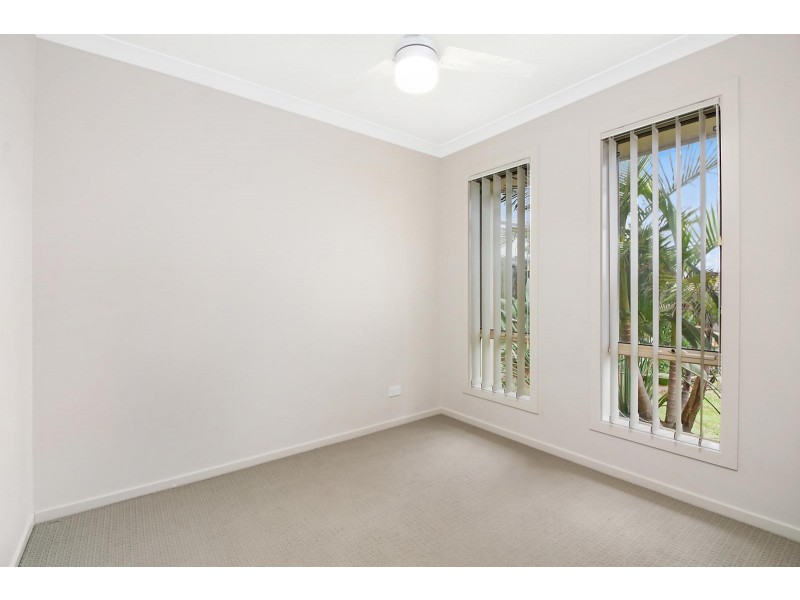 6 Lemongrass Place, Springfield Lakes QLD 4300