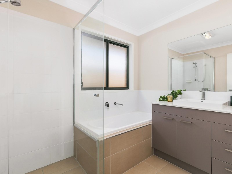 9 Starling Street, Deebing Heights QLD 4306