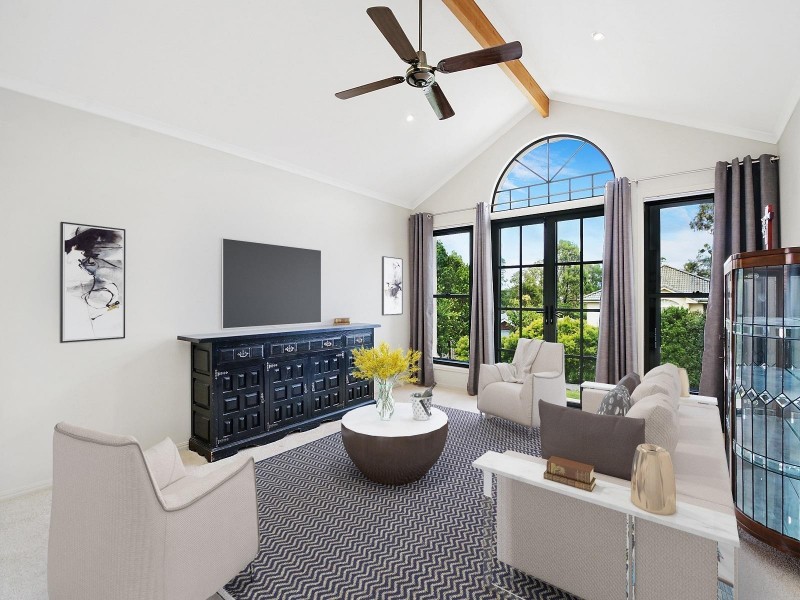 4 Dew Close, Springfield Lakes QLD 4300