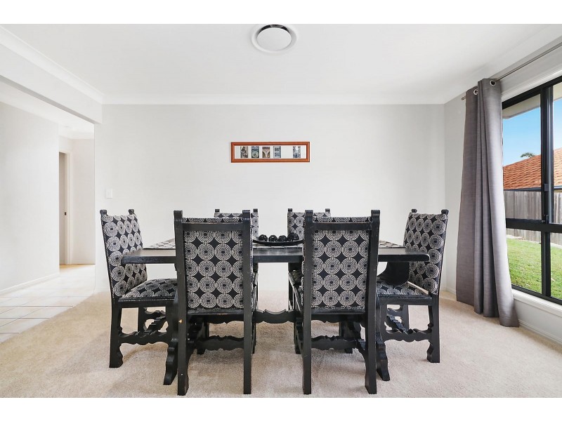 4 Dew Close, Springfield Lakes QLD 4300